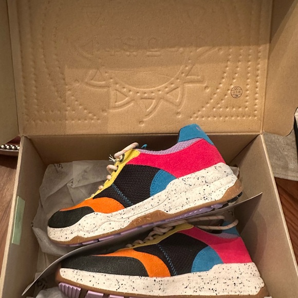 TAOS Colorful Sneakers with Beige Base